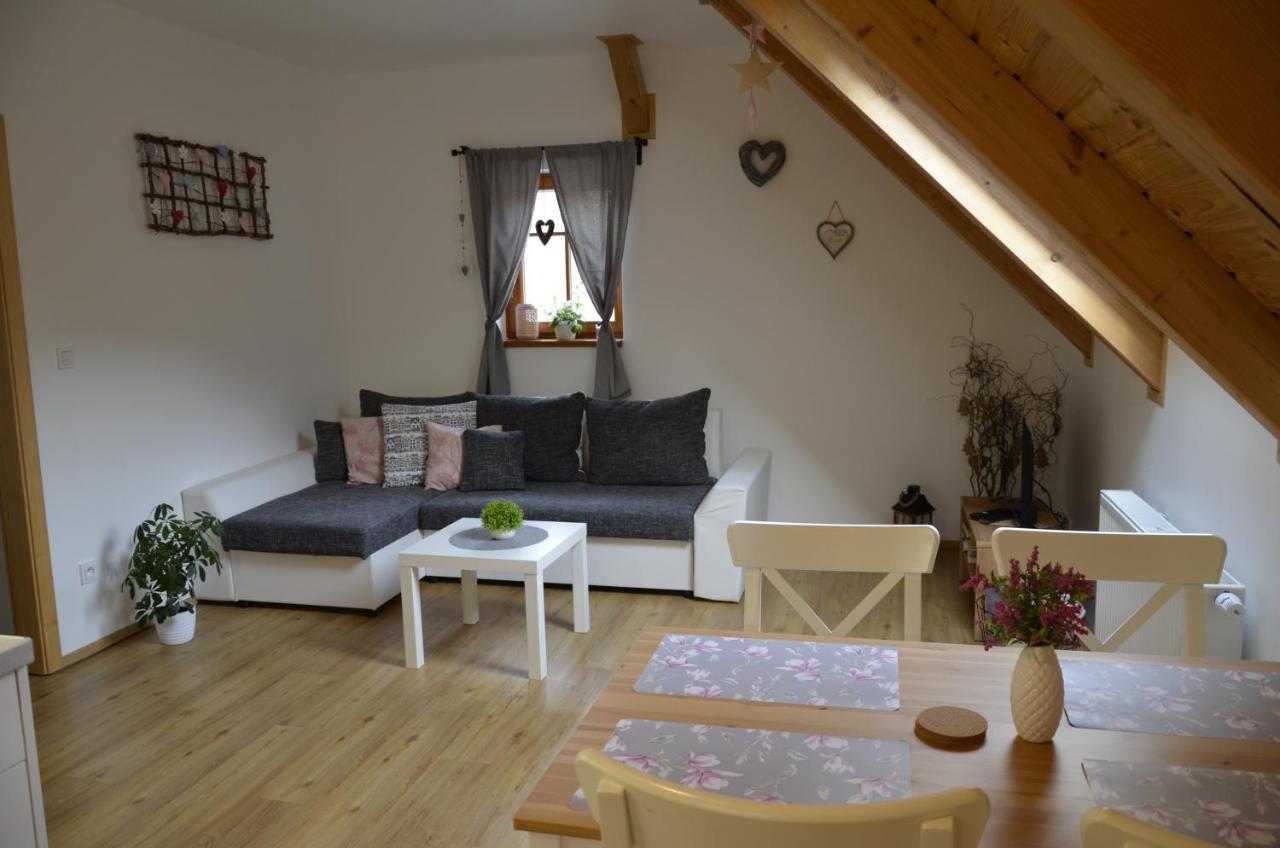 Apartmany U Vlcich Jam Petrowitz 외부 사진