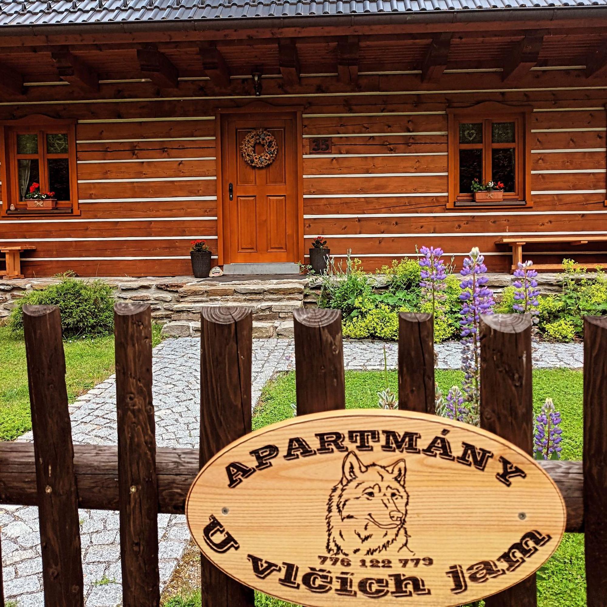 Apartmany U Vlcich Jam Petrowitz 외부 사진